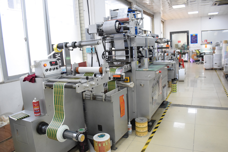 GUANGZHOU YM PACKAGE PRODUCTS CO.,LTD. Produktionslinie des Herstellers