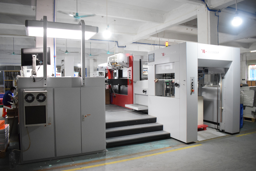 GUANGZHOU YM PACKAGE PRODUCTS CO.,LTD. Produktionslinie des Herstellers