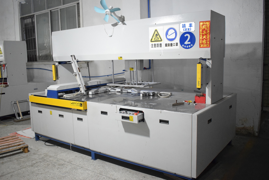 GUANGZHOU YM PACKAGE PRODUCTS CO.,LTD. Produktionslinie des Herstellers