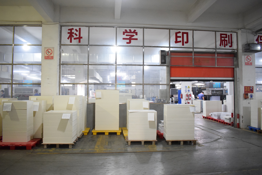 GUANGZHOU YM PACKAGE PRODUCTS CO.,LTD. Produktionslinie des Herstellers