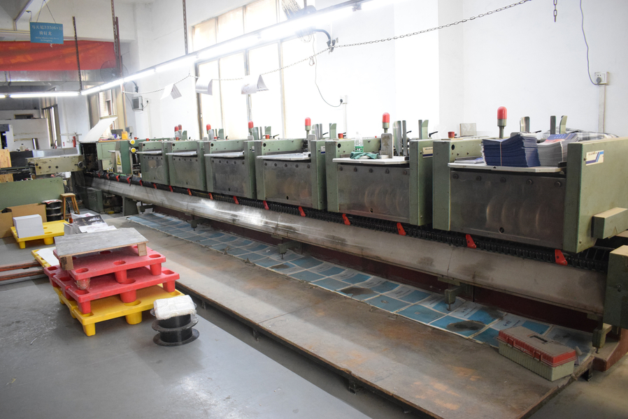 GUANGZHOU YM PACKAGE PRODUCTS CO.,LTD. Produktionslinie des Herstellers