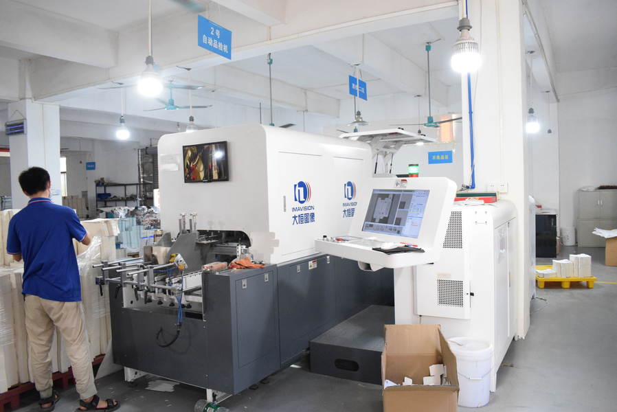 GUANGZHOU YM PACKAGE PRODUCTS CO.,LTD. Produktionslinie des Herstellers