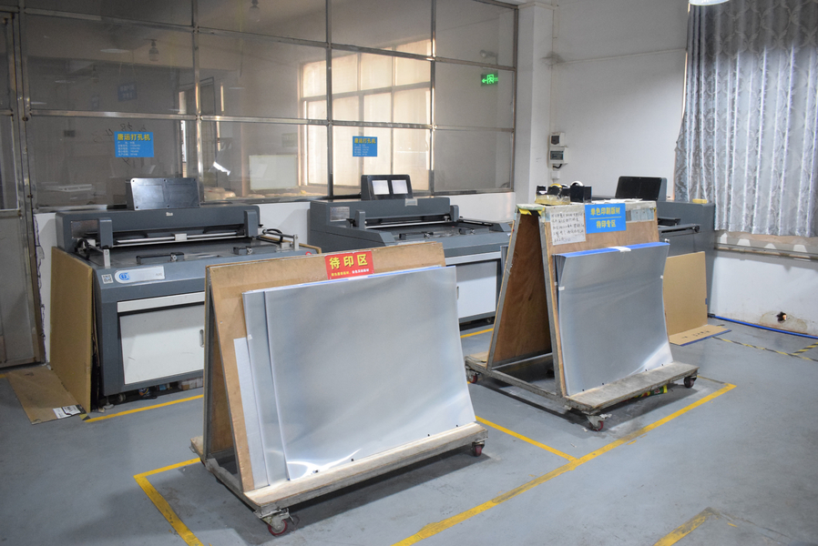 GUANGZHOU YM PACKAGE PRODUCTS CO.,LTD. Produktionslinie des Herstellers